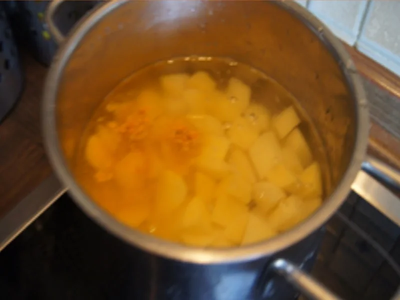 Frikadellen mit Wachteleiern, Kenia-Bohnen und Kartoffelstampf - Rezept - Bild Nr. 17045