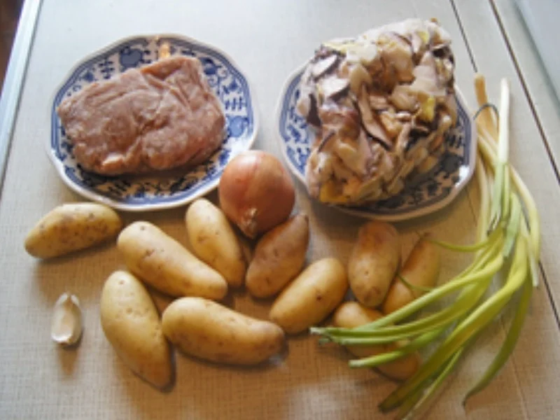 Steinpilz-Hackfleisch-Pfanne mit Kümmel-Pellkartoffeln - Rezept - Bild Nr. 3