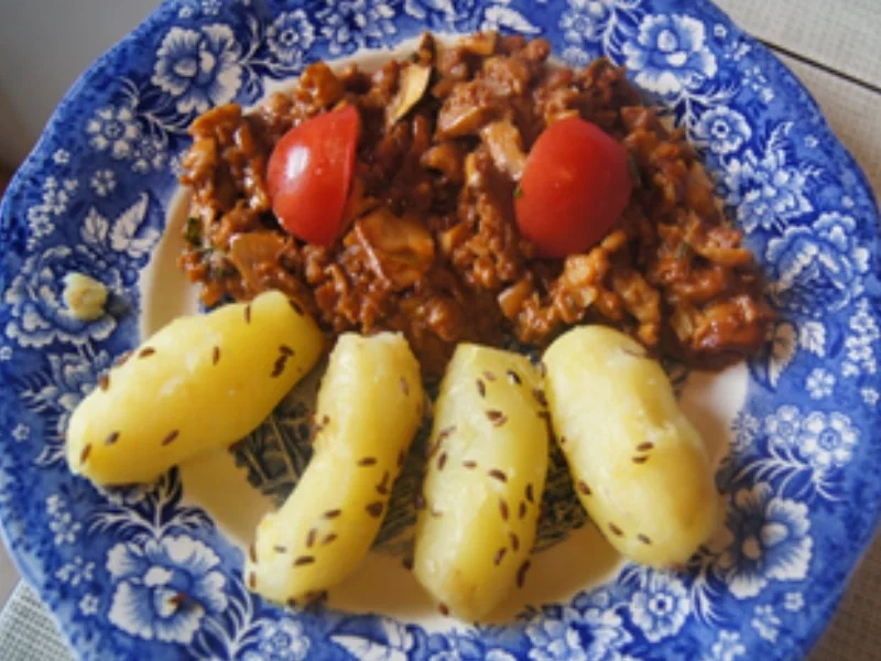 Steinpilz-Hackfleisch-Pfanne mit Kümmel-Pellkartoffeln - Rezept - Bild Nr. 17