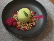 Rezept: Glasierter Apfel mit Himbeerkern und Granola Bild Nr. 2 Glasierter Apfel mit Himbeerkern und Granola - Rezept - Bild Nr. 2