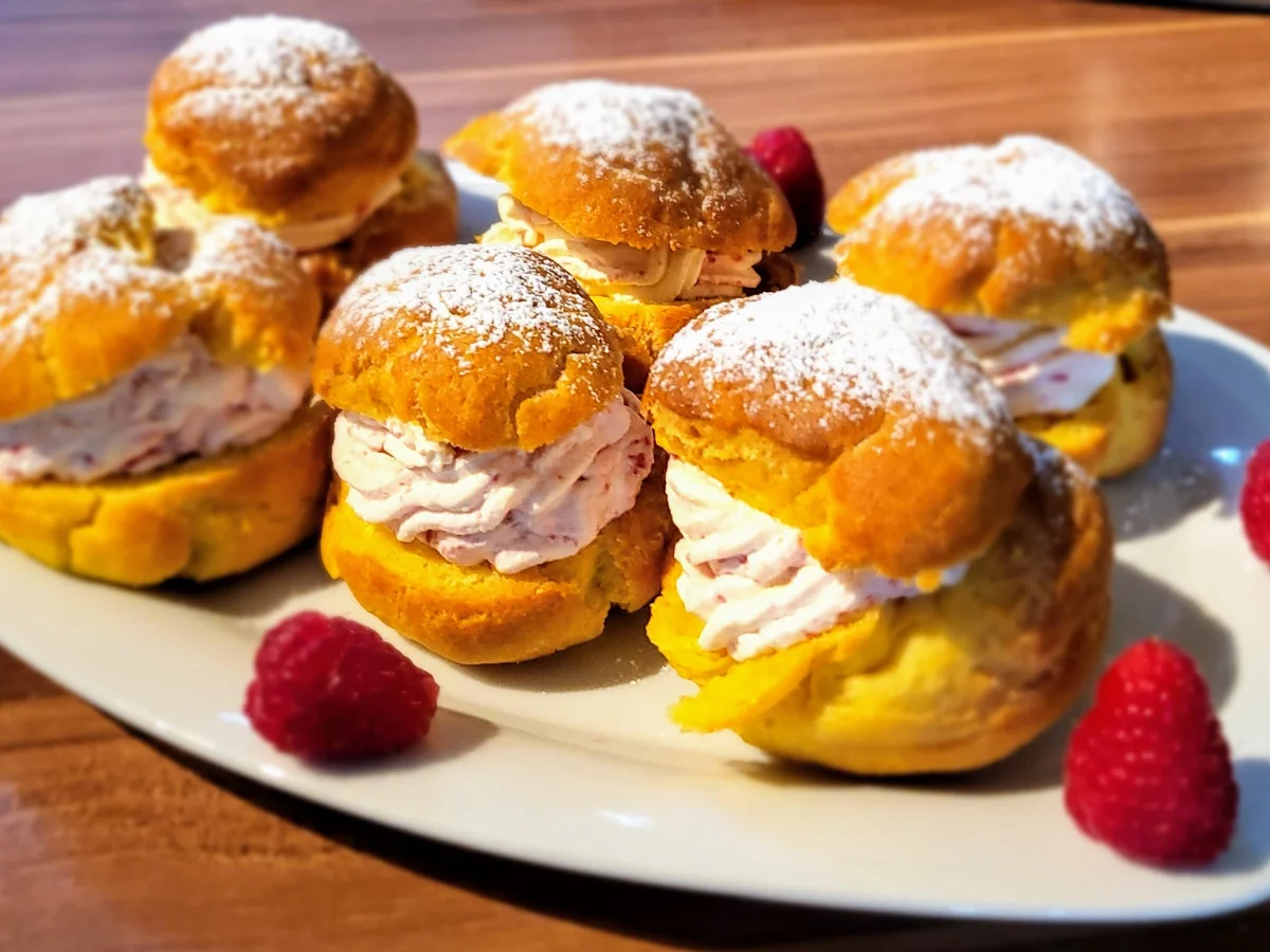 BiNe` S WINDBEUTEL MIT HIMBEER - SAHNECREME - Rezept - Bild Nr. 4