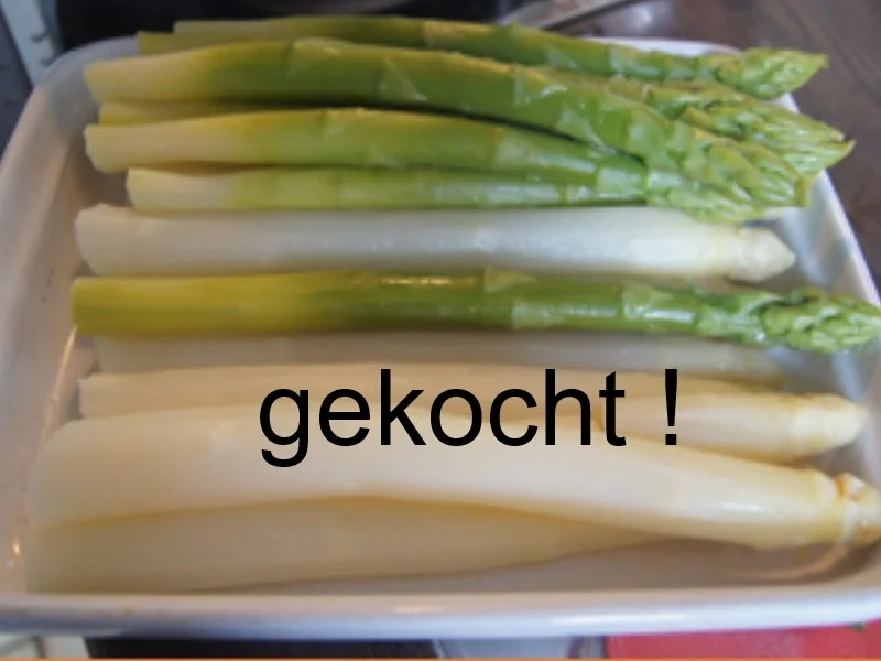 Rezept: Spargelduo mit Schinkentrio, Koriander-Hollandaise und Frühkartoffel-Pilzen Bild Nr. 8 Spargelduo mit Schinkentrio, Koriander-Hollandaise und Frühkartoffel-Pilzen - Rezept - Bild Nr. 8