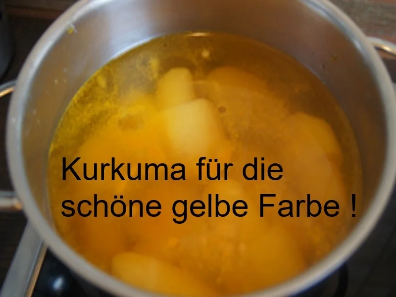 Rezept: Spargelduo mit Schinkentrio, Koriander-Hollandaise und Frühkartoffel-Pilzen Bild Nr. 17 Spargelduo mit Schinkentrio, Koriander-Hollandaise und Frühkartoffel-Pilzen - Rezept - Bild Nr. 17