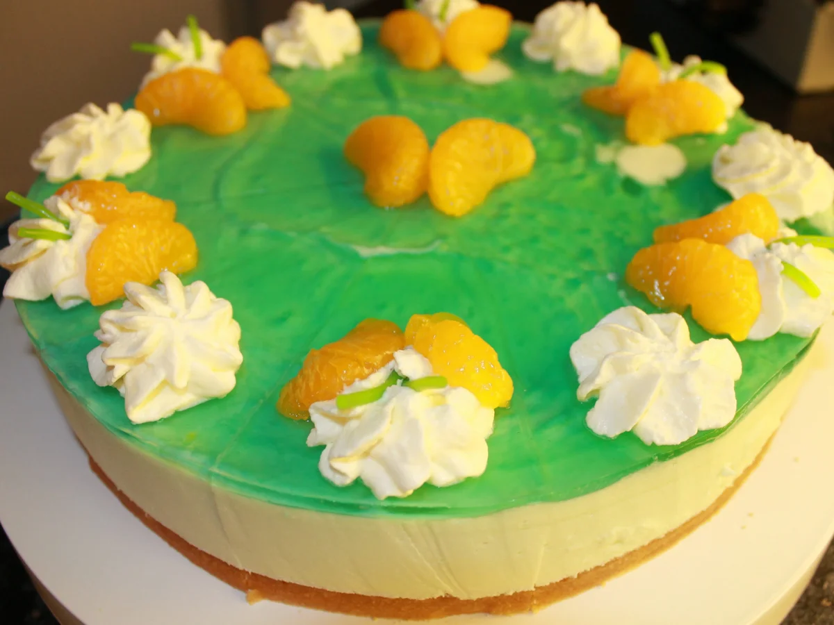 Rezept: Maitorte Bild Nr. 17054 Maitorte - Rezept - Bild Nr. 17054