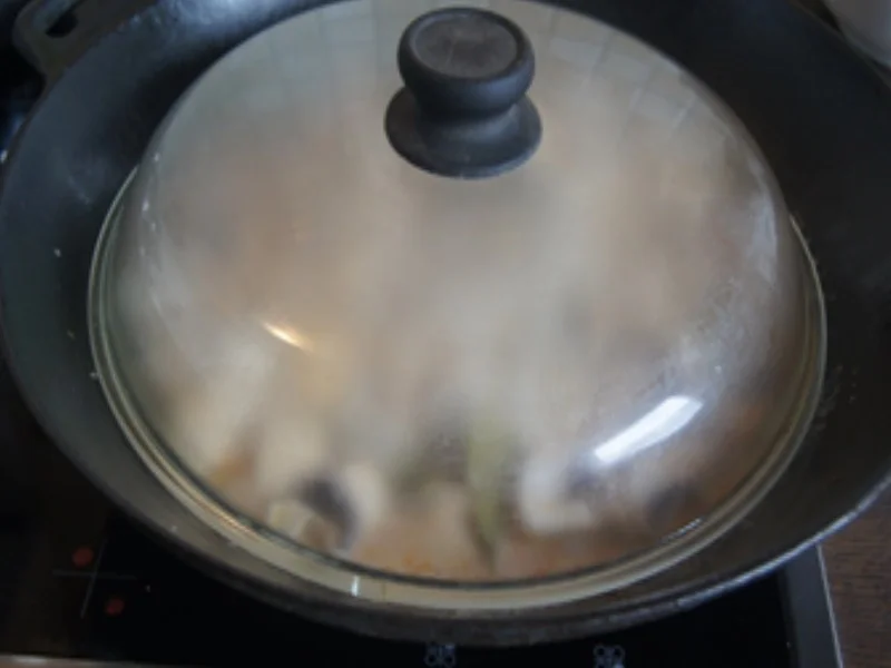 Rezept: Wok-Gericht mit Tom Yum Paste und Basmatireis Bild Nr. 13 Wok-Gericht mit Tom Yum Paste und Basmatireis - Rezept - Bild Nr. 13