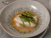 Skrei-Loin im Birnensud mit Bohnensalat und Baconchips - Rezept - Bild Nr. 17046