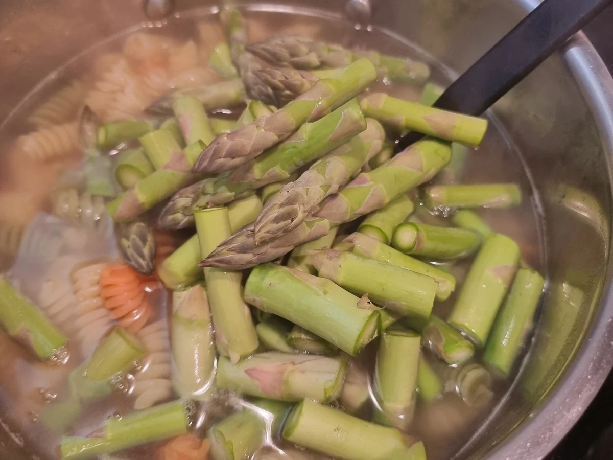 Spargel-Pasta mit Putenstreifen - Rezept - Bild Nr. 17053