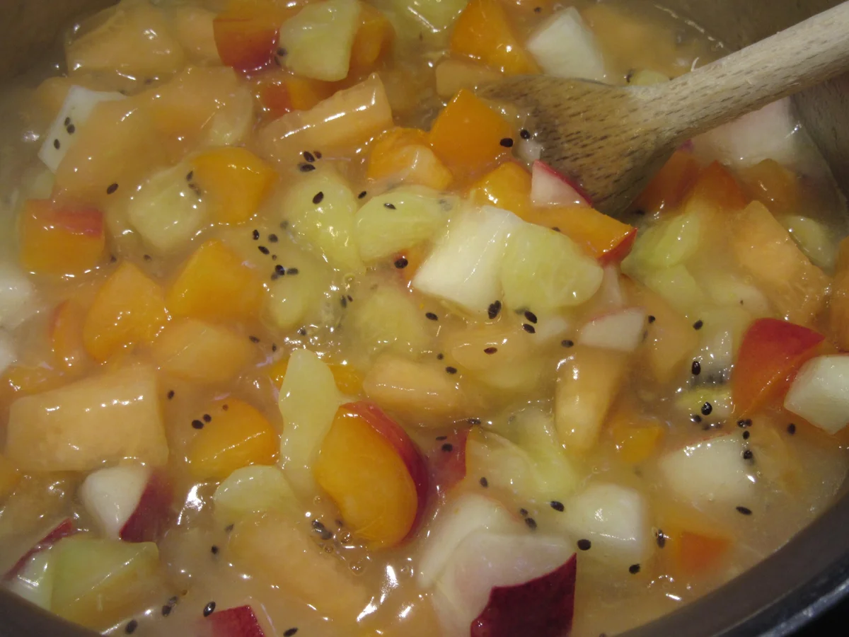 Rezept: Dessert: Gelbe Grütze Bild Nr. 17048 Dessert: Gelbe Grütze - Rezept - Bild Nr. 17048