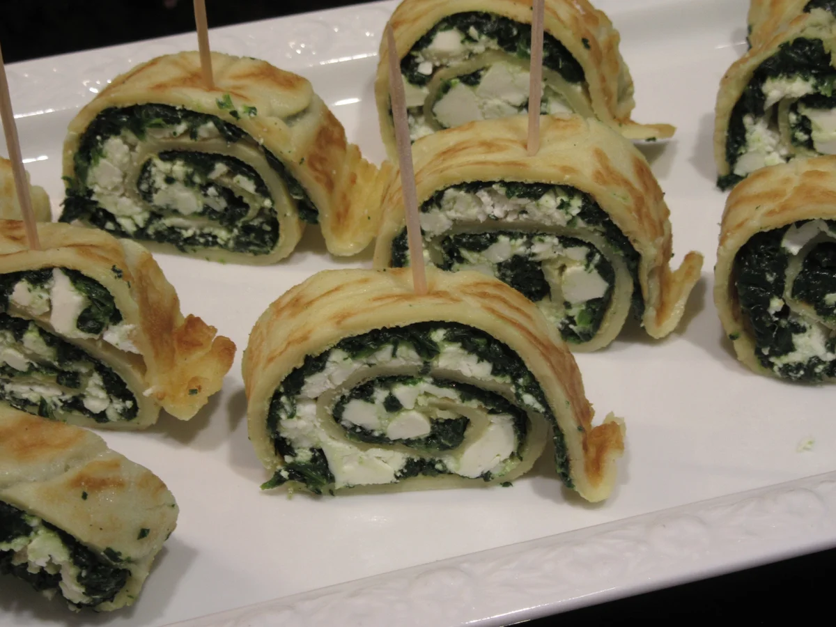 Fingerfood: Pfannkuchen mit Spinat und Schafskäse - Rezept - Bild Nr. 17046