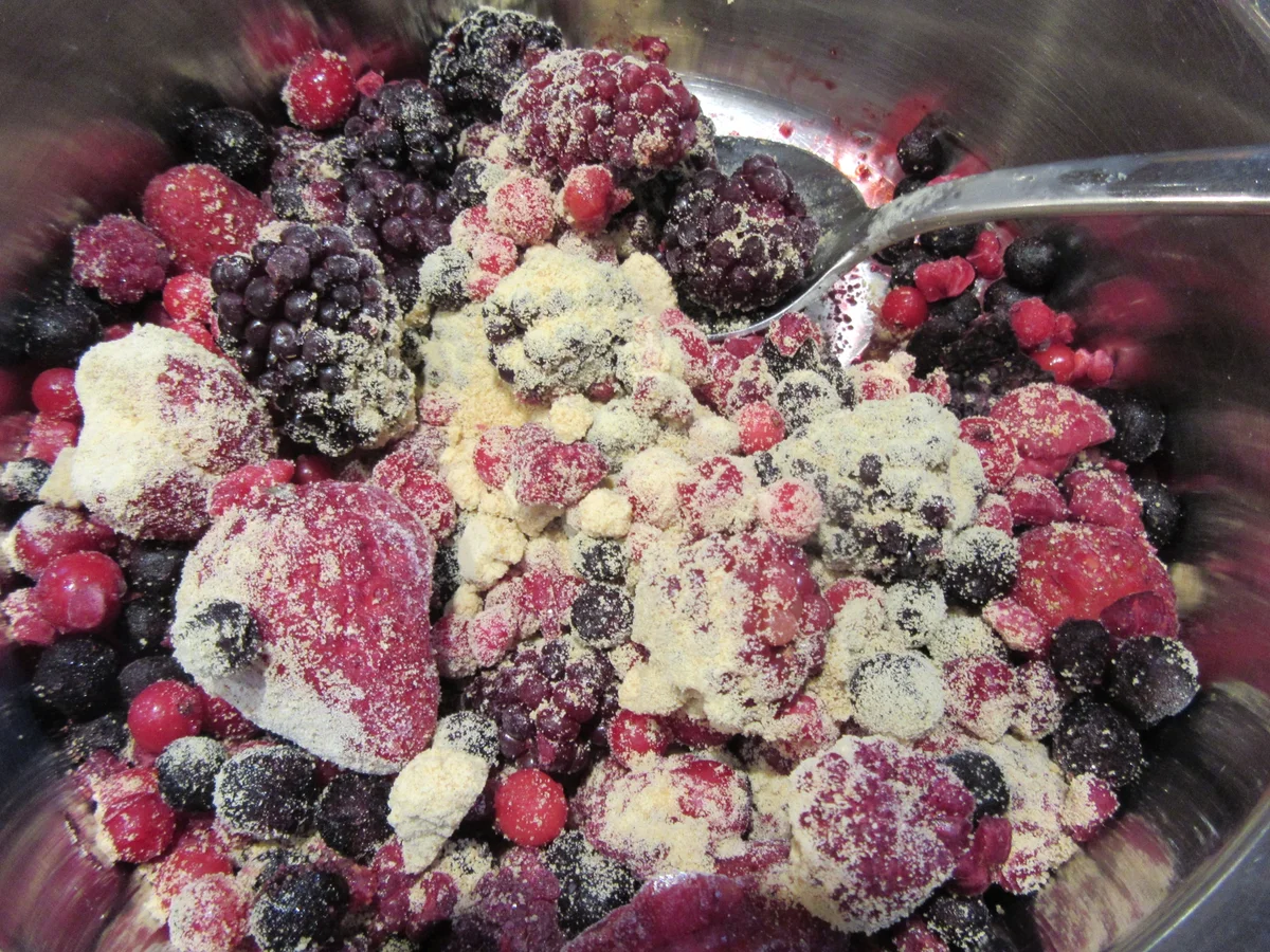 Dessert: Rote Grütze mit Schokosahne - Rezept - Bild Nr. 17048