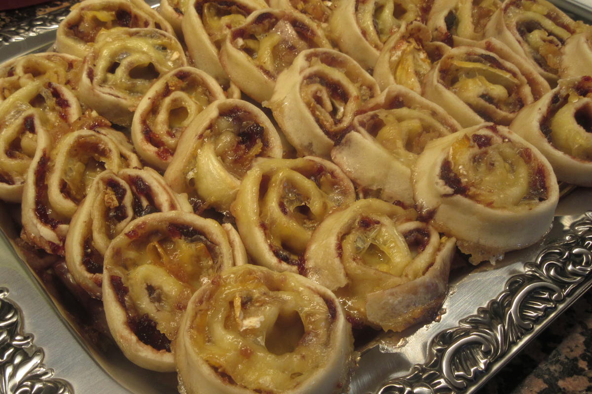 Fingerfood: Hefeschnecken mit Camembert und Cranberries - Rezept - Bild Nr. 17049