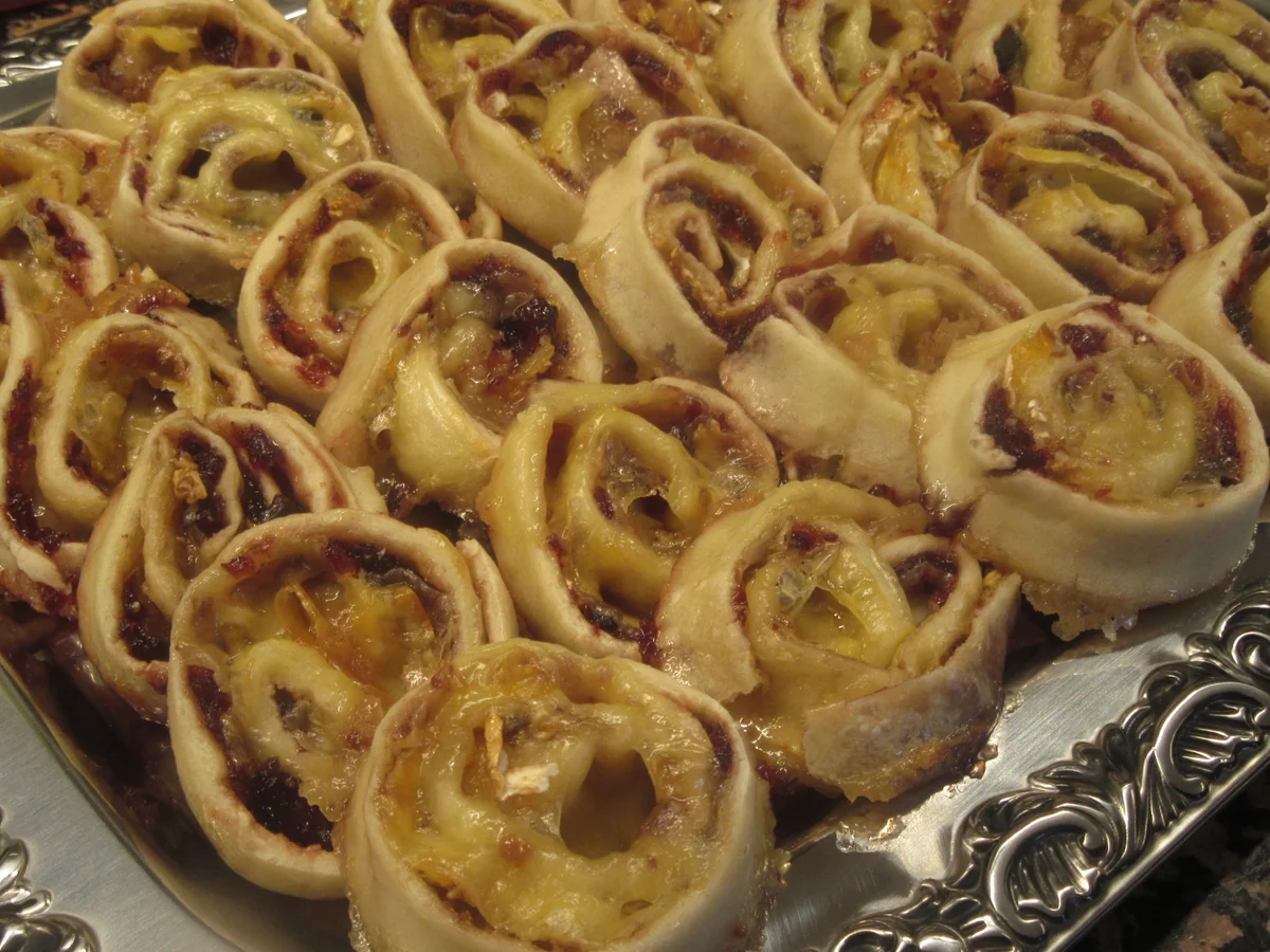 Fingerfood: Hefeschnecken mit Camembert und Cranberries - Rezept - Bild Nr. 17049