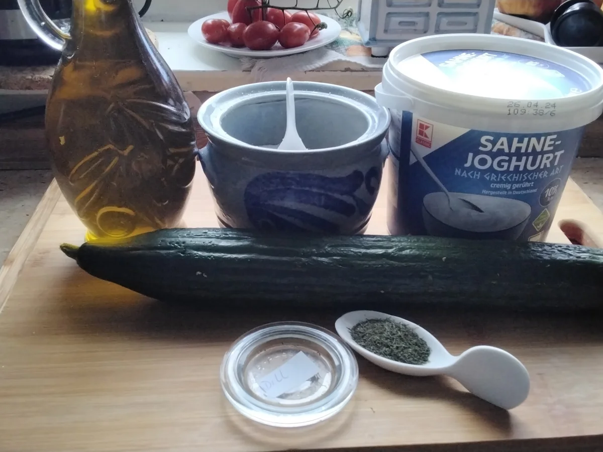 Tzatziki nach Muttis Rezept - Rezept - Bild Nr. 17047