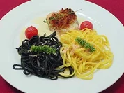 Rezept: Steinbutt unter Pinienkernkruste an weiรer und schwarzer Pasta Steinbutt unter Pinienkernkruste an weiรer und schwarzer Pasta - Rezept