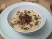 Sellerie-Birnen-Suppe mit Dill-Koriander-Salsa und Schinkenwürfel - Rezept - Bild Nr. 2
