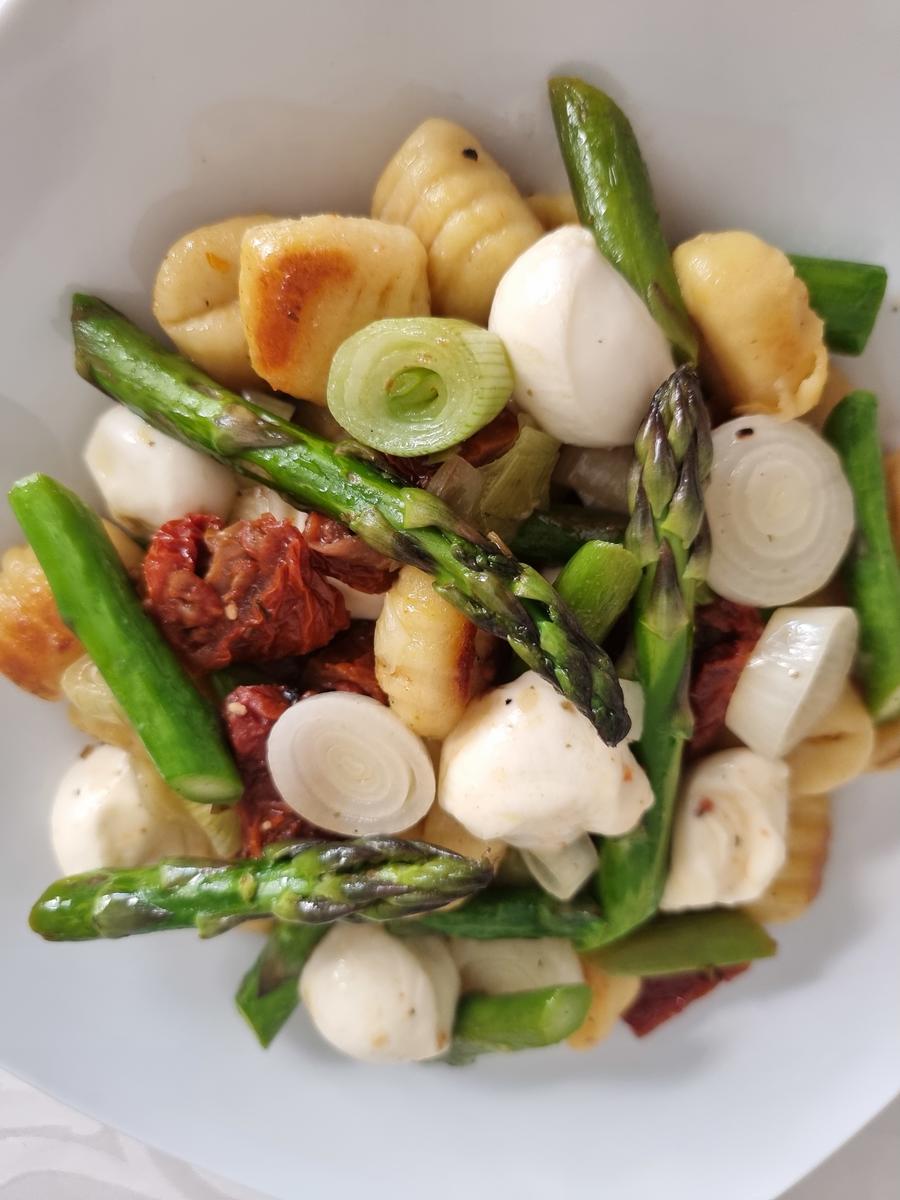 Gnocchi mit grünen Spargel - Rezept - Bild Nr. 17047