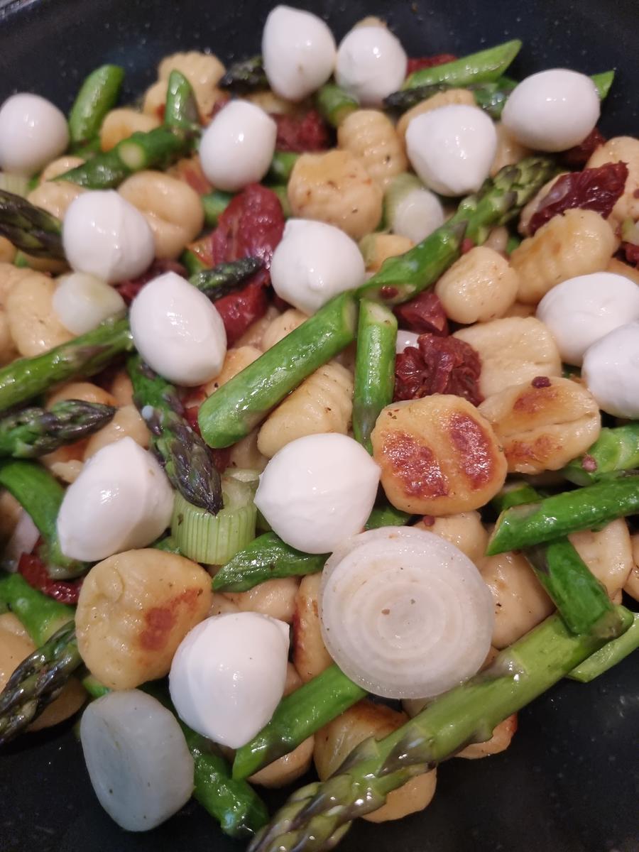 Gnocchi mit grünen Spargel - Rezept - Bild Nr. 17055