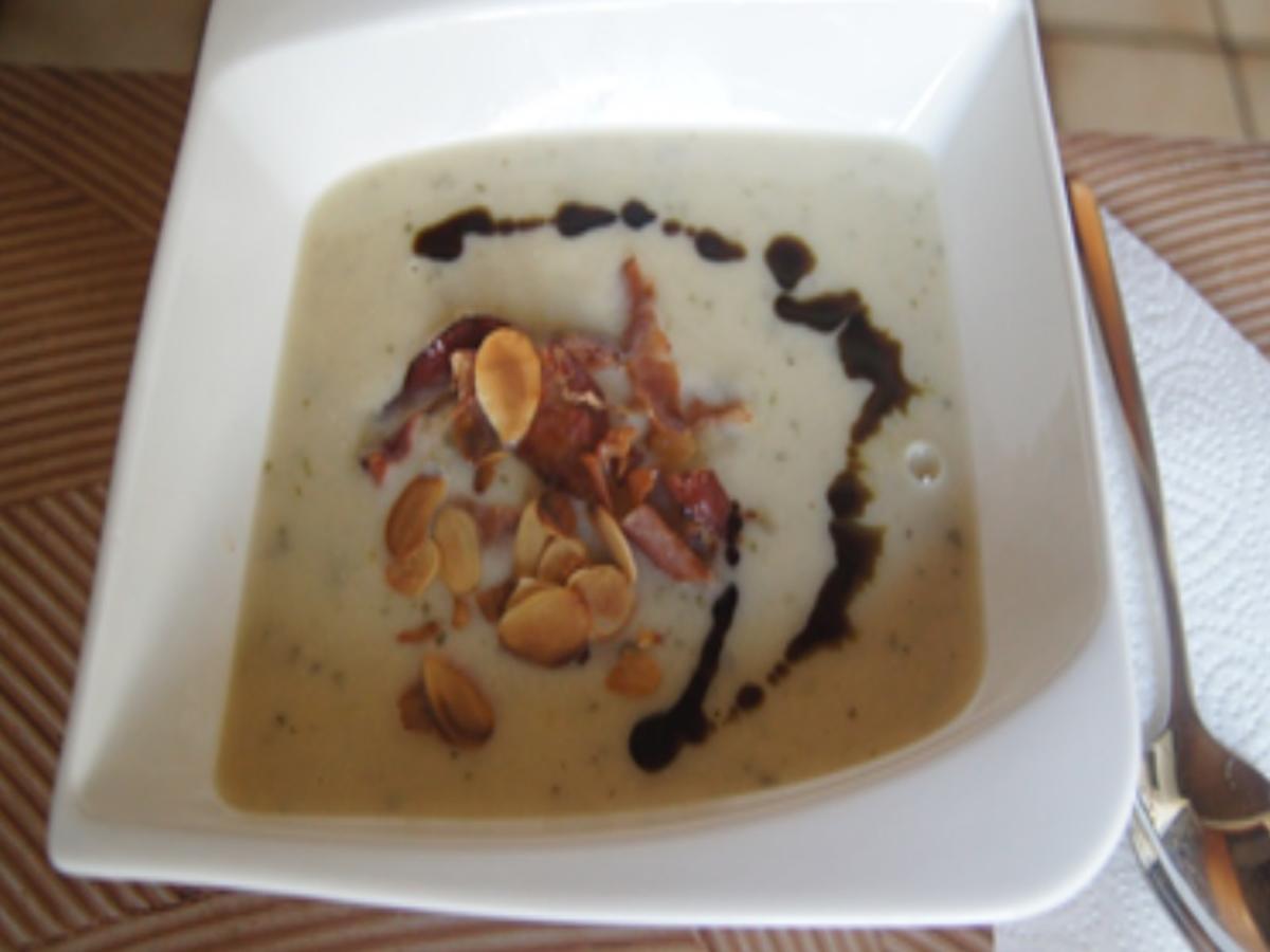 Spargelsuppe mit Koriander und schmackhafter Einlage - Rezept - Bild Nr. 2