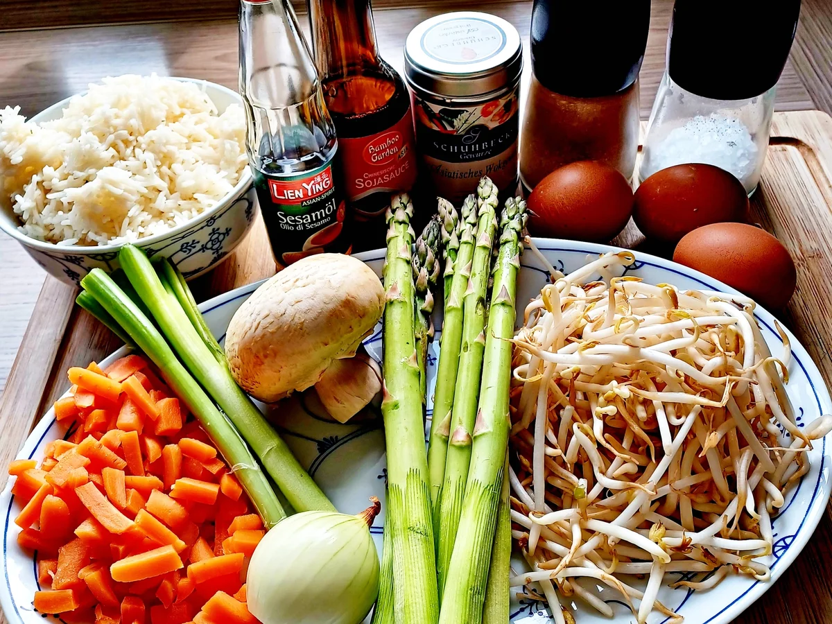 Bratreis mit Ei und Gemüse - Rezept - Bild Nr. 17054