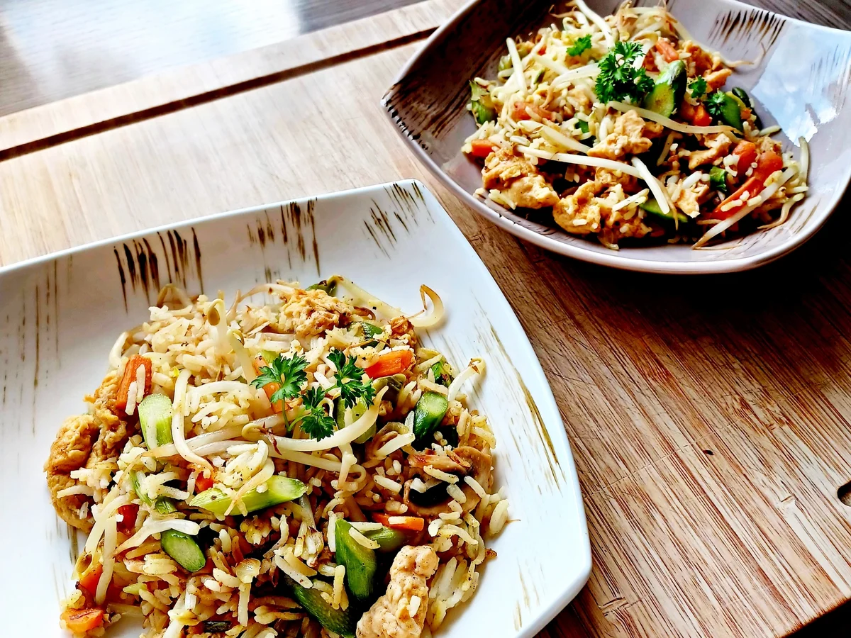 Bratreis mit Ei und Gemüse - Rezept - Bild Nr. 17058