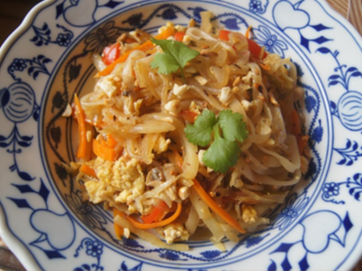 Gemüse-Ei-Reisnudel-Wok - Rezept - Bild Nr. 24