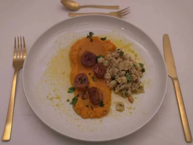 Kräuterseitlinge mit Süßkartoffel-Püree und Couscous-Apfel-Salat - Rezept - Bild Nr. 17053