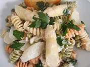 Spargel-Pasta mit Parmesan-Chip - Rezept - Bild Nr. 17063