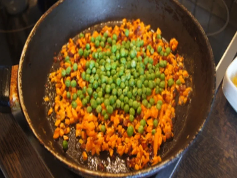 Rezept: Gebratener Reis mit 3 Köstlichkeiten Bild Nr. 17073 Gebratener Reis mit 3 Köstlichkeiten - Rezept - Bild Nr. 17073