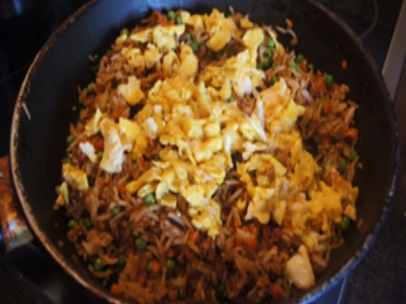 Rezept: Gebratener Reis mit 3 Köstlichkeiten Bild Nr. 17077 Gebratener Reis mit 3 Köstlichkeiten - Rezept - Bild Nr. 17077