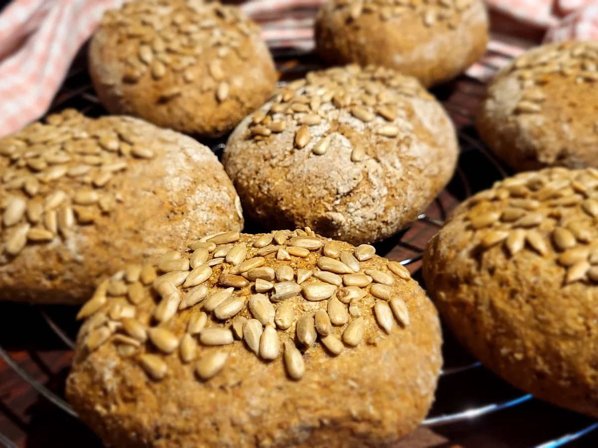 BiNe` S ROGGEN DINKELBRÖTCHEN - Rezept - Bild Nr. 2