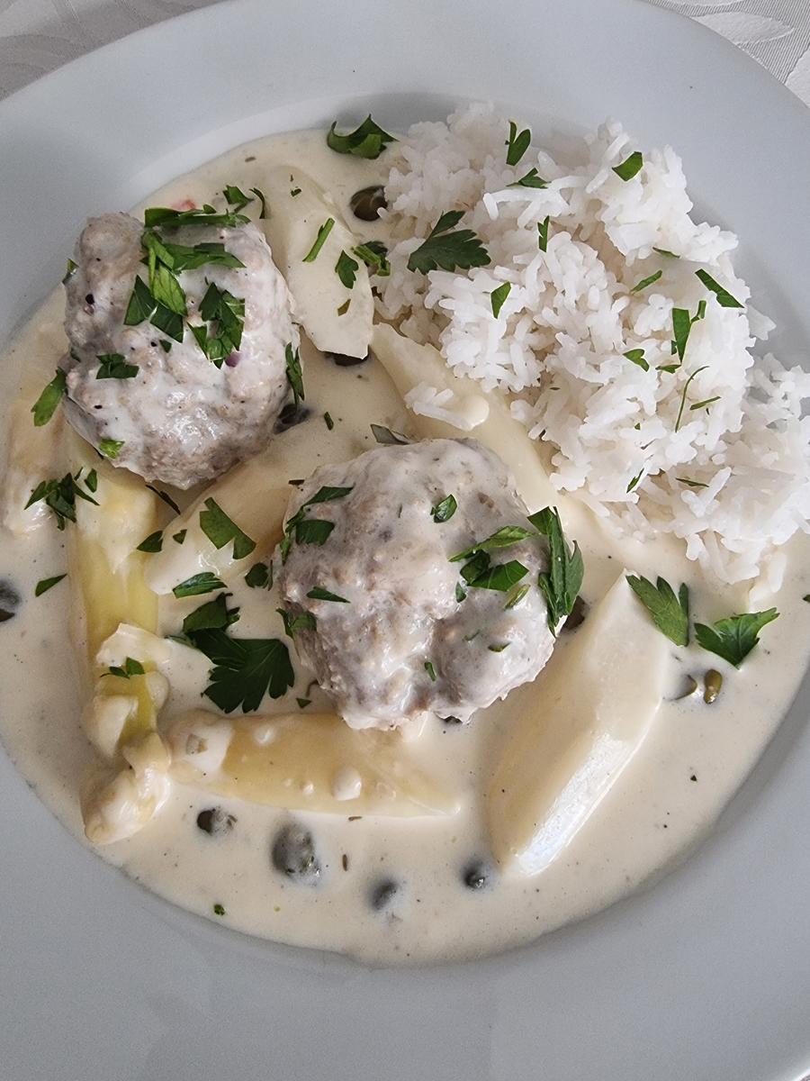 Königsberger-Klopse mit Spargel und Reis - Rezept - Bild Nr. 17063