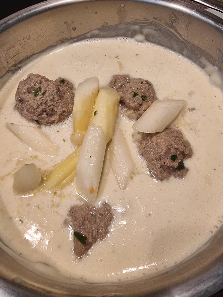 Königsberger-Klopse mit Spargel und Reis - Rezept - Bild Nr. 17073