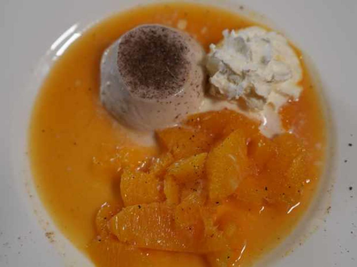 Flambierte Orangen mit Kokos-Panna-Cotta - Rezept - kochbar.de