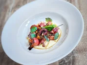 Schwarze Linsen mit Kartoffelpüree, Chorizo und Pulpo (Guido Maria Kretschmer) - Rezept - Bild Nr. 2