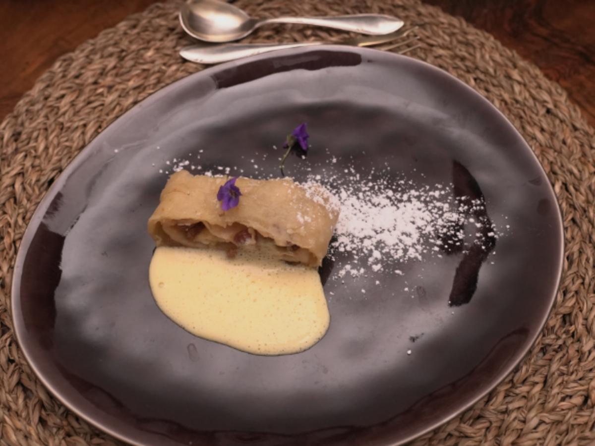 Apfelstrudel mit Vanillesauce - Rezept - Bild Nr. 17063