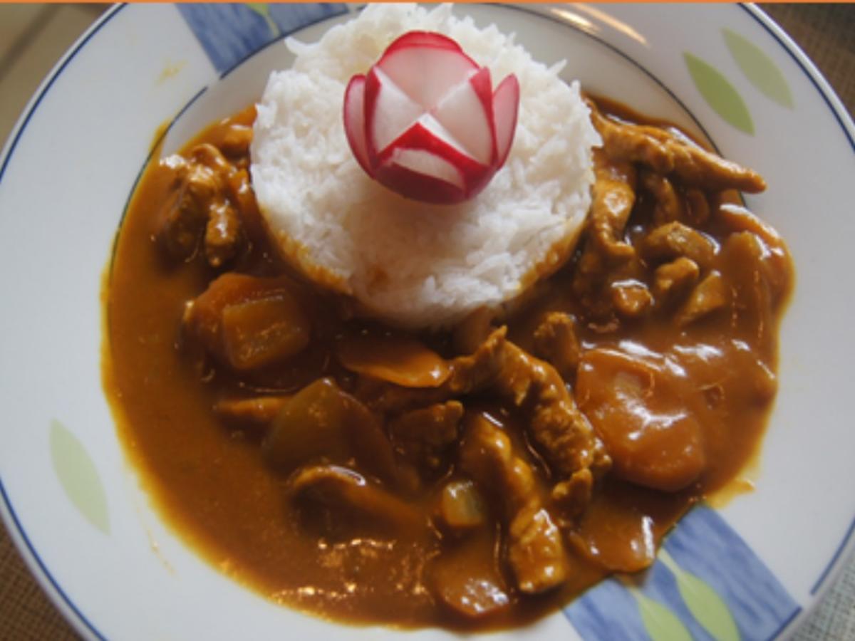 Gelbes-Curry mit Schweinefilet und Gemüse im Wok mit Basmatireis - Rezept - Bild Nr. 2