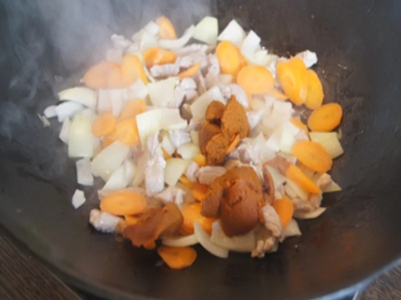 Gelbes-Curry mit Schweinefilet und Gemüse im Wok mit Basmatireis - Rezept - Bild Nr. 16