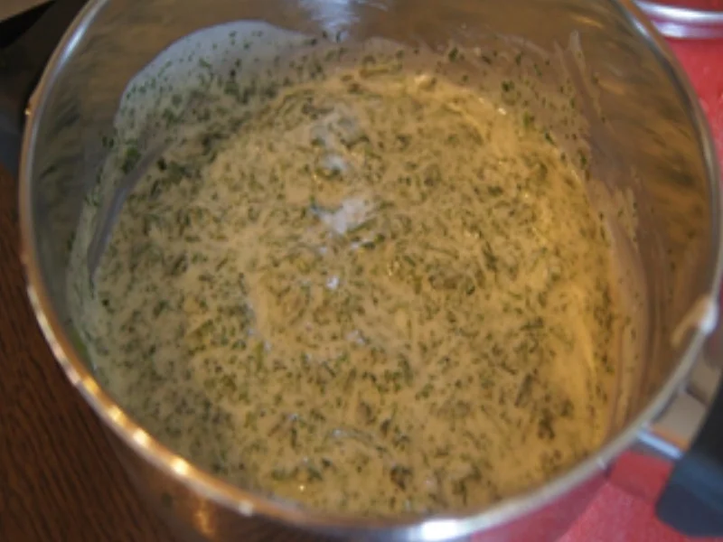 Rezept: Spargel mit Kräuter-Salatsauce, Mini-Knusper-Schnitzeln und gelben Drillingen Bild Nr. 10 Spargel mit Kräuter-Salatsauce, Mini-Knusper-Schnitzeln und gelben Drillingen - Rezept - Bild Nr. 10