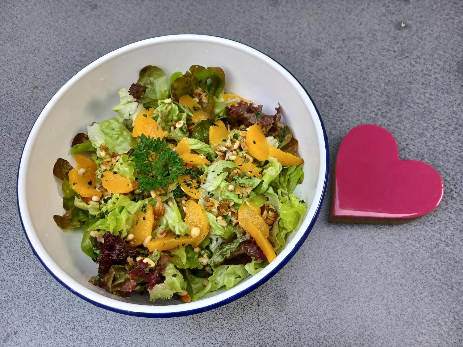 Eichblattsalat fruchtig angerichtet - Rezept - kochbar.de