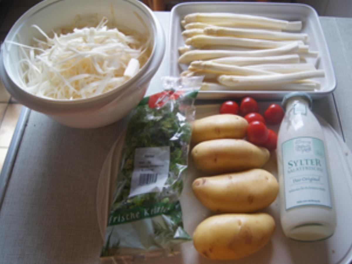 Spargel mit Kerbel Sauce und Hasselback Kartoffeln - einfach - von MausVoh Spargel mit Kerbel Sauce und Hasselback Kartoffeln - einfach - von MausVoh