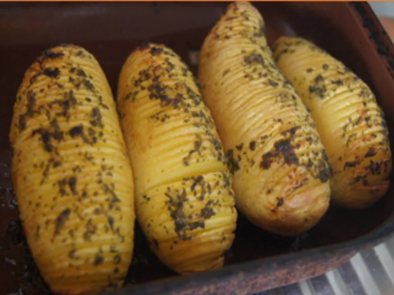 Rezept: Spargel mit Kerbel-Sauce und Hasselback-Kartoffeln Bild Nr. 17085 Spargel mit Kerbel-Sauce und Hasselback-Kartoffeln - Rezept - Bild Nr. 17085