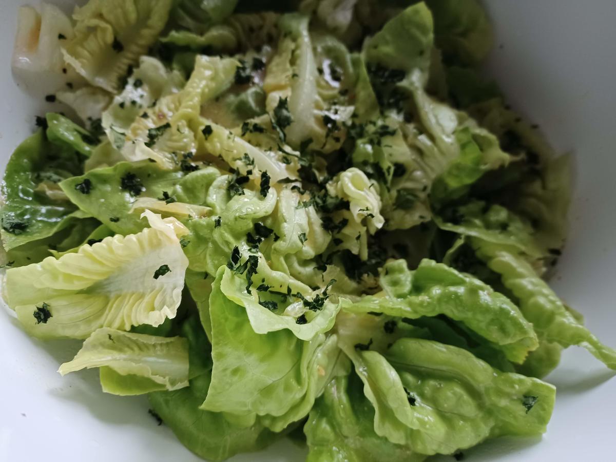 Salat mit Orangendressing - Rezept - Bild Nr. 2