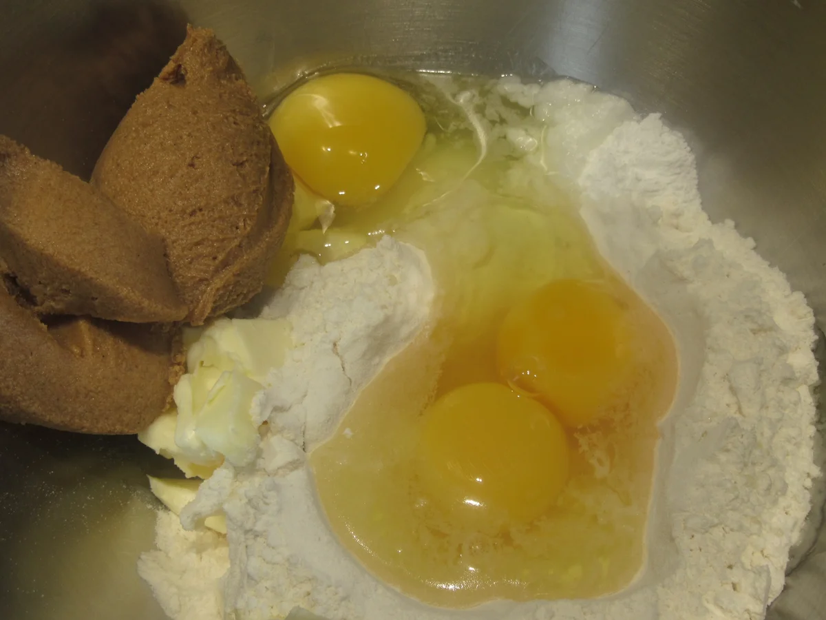 Rezept: Backen: Kirsch-Karamell-Schnitten Bild Nr. 17083 Backen: Kirsch-Karamell-Schnitten - Rezept - Bild Nr. 17083