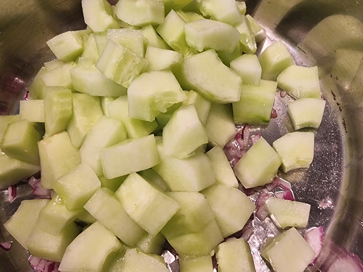 Bouletten auf Schmorgurken-Kartoffeln-Rahm - Rezept - Bild Nr. 17092