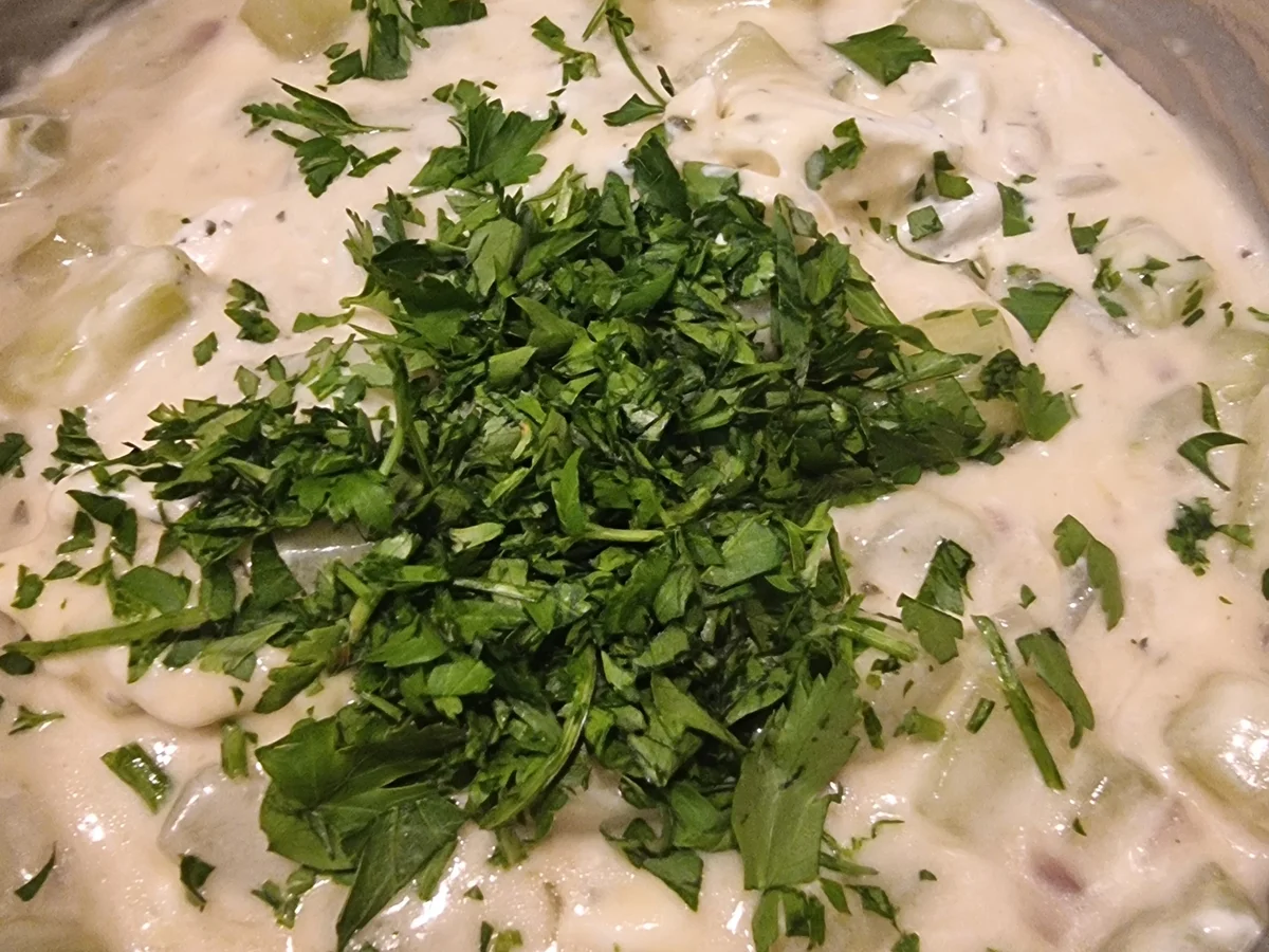 Bouletten auf Schmorgurken-Kartoffeln-Rahm - Rezept - Bild Nr. 17096