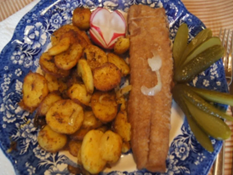 Delikates Bratheringsfilet mit herzhaften Bratkartoffeln - Rezept - Bild Nr. 9
