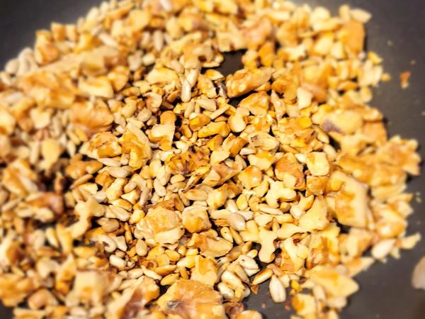 BiNe` S WALNUSS DINKELBRÖTCHEN - einfach - von Bine13100