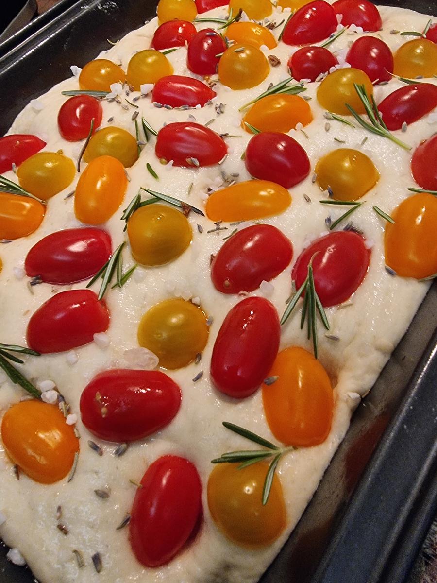 Focaccia mit Tomaten - Rezept - Bild Nr. 17090