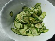 Gurkensalat für den Grillabend - Rezept - Bild Nr. 17090