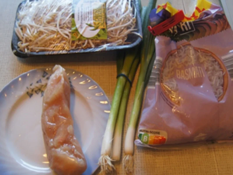 Hähnchenbrustfilet mit Sojabohnensprossen und gelben Basmatireis - Rezept - Bild Nr. 3